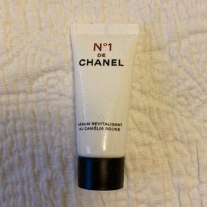 CHANEL No. 1 Serum